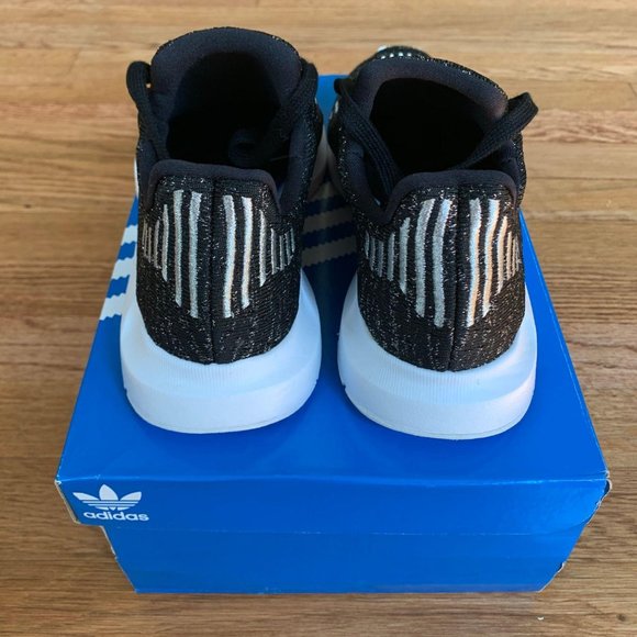 Adidas Swift Run Black / Metallic Womens Shoes - Picture 4 of 6